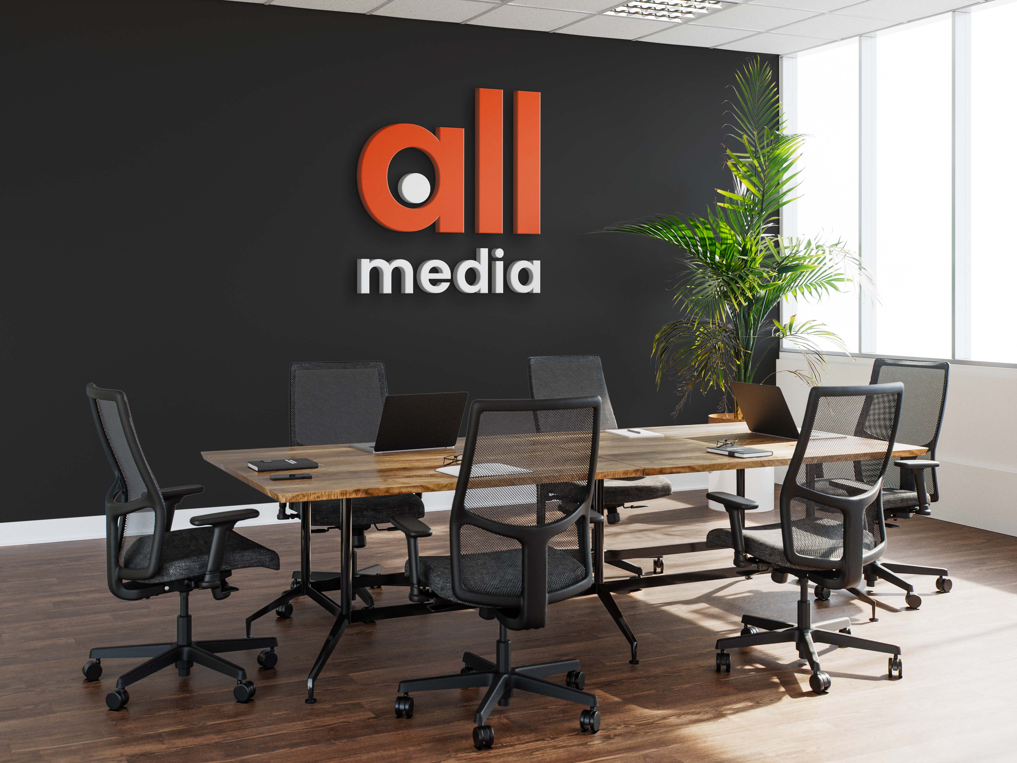 All Media – конференциска сала со лого